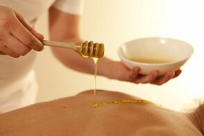Massage au miel pour l'ostéochondose cervicale